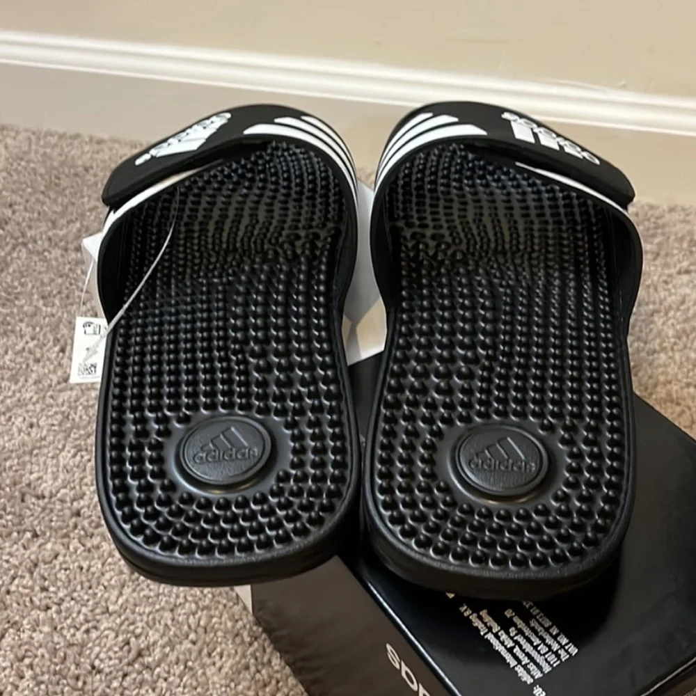 Adidas Adissage Slides Sandals Shoes new black white G28841 WOMEN’S 8